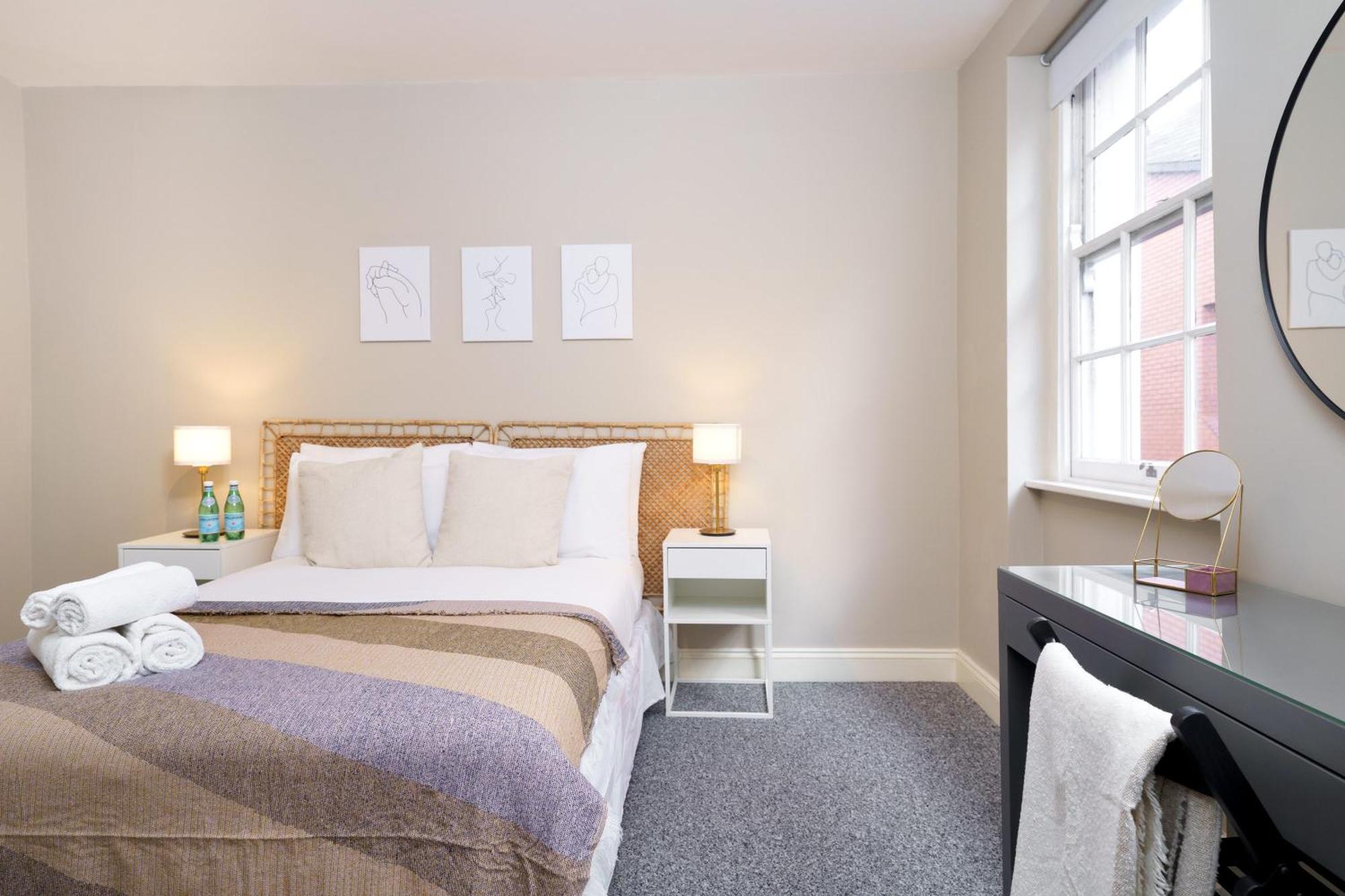 Best Covent Garden/Chinatown/Soho Location London Exterior photo