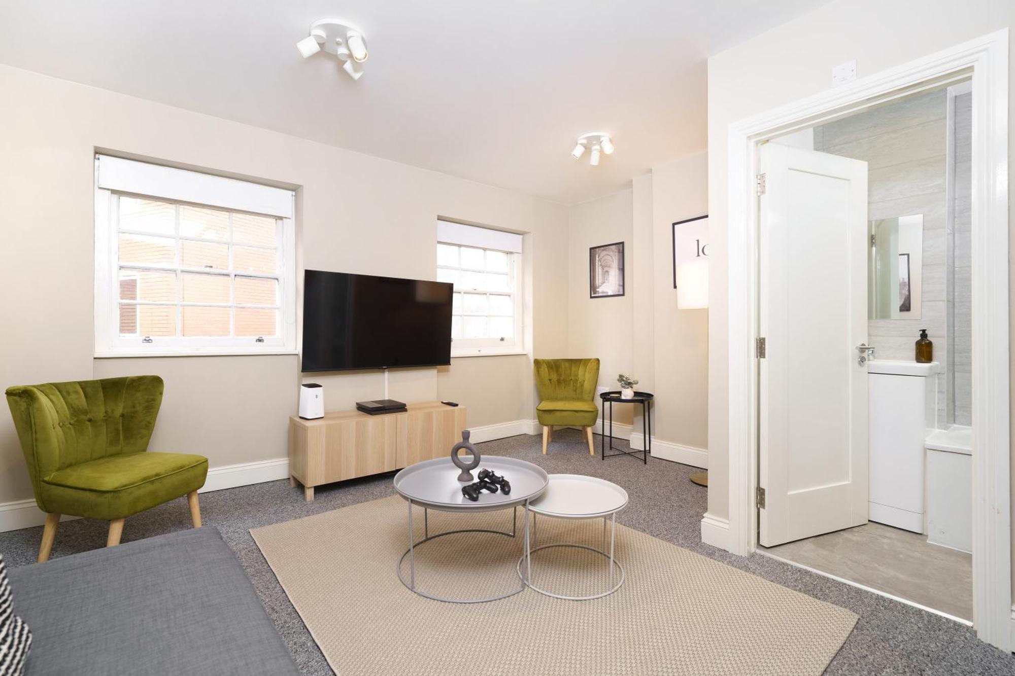 Best Covent Garden/Chinatown/Soho Location London Exterior photo